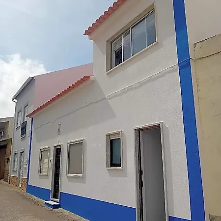 Near The Peniche - Casa Dos Avos Hotel 4*